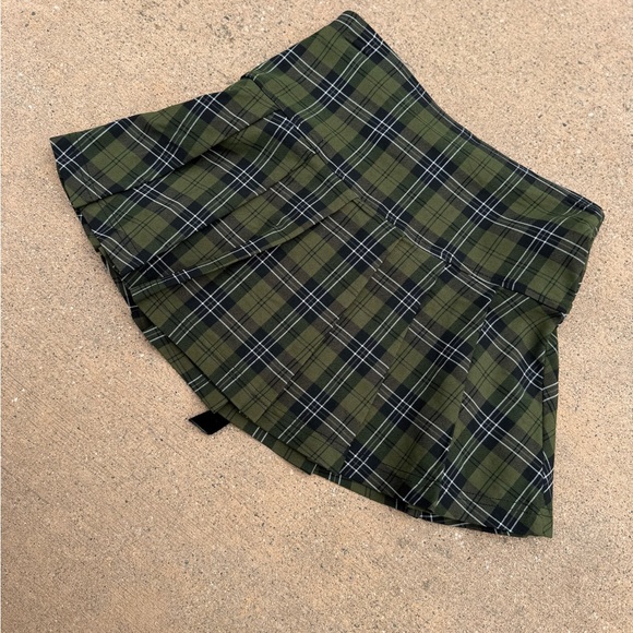Killstar Green Plaid Skirt with Black Accents - Picture 2 of 3